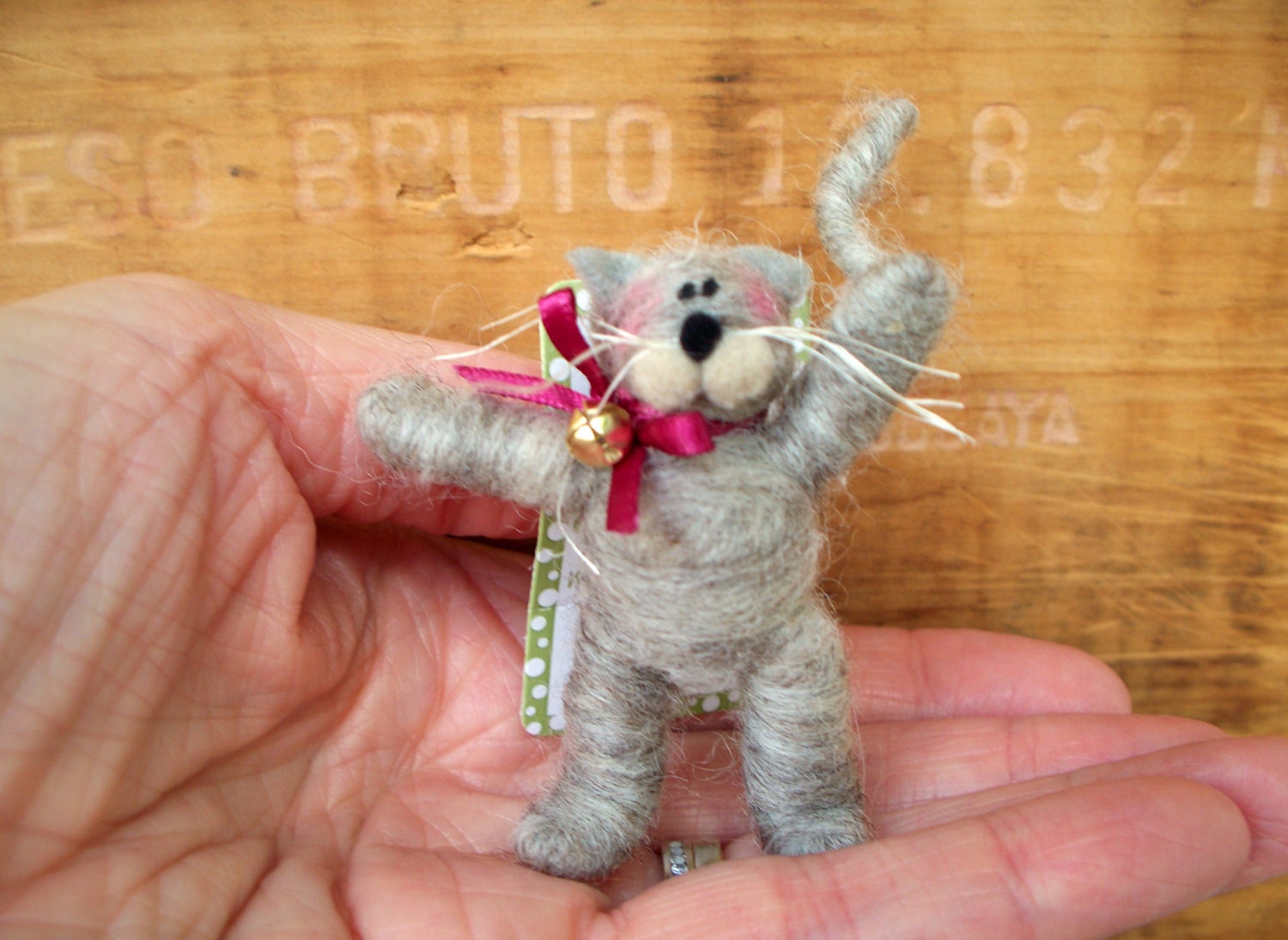 Kitten Pin of Wool Wrap/Needle Felted