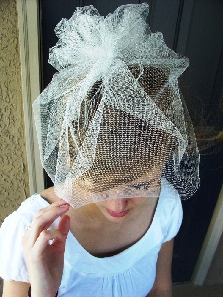 Side-Swirl Birdcage Veil in TULLE