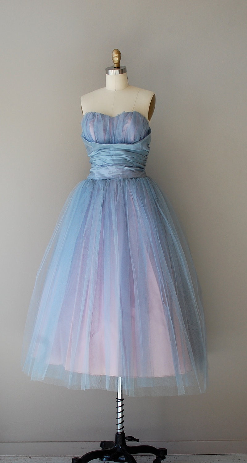 1950s dress / 50s strapless dress / Flutterby dress