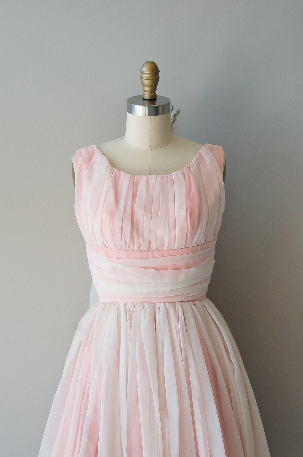 S A L E ... 1950s dress / vintage 50s dress / The Yum Yum Girl