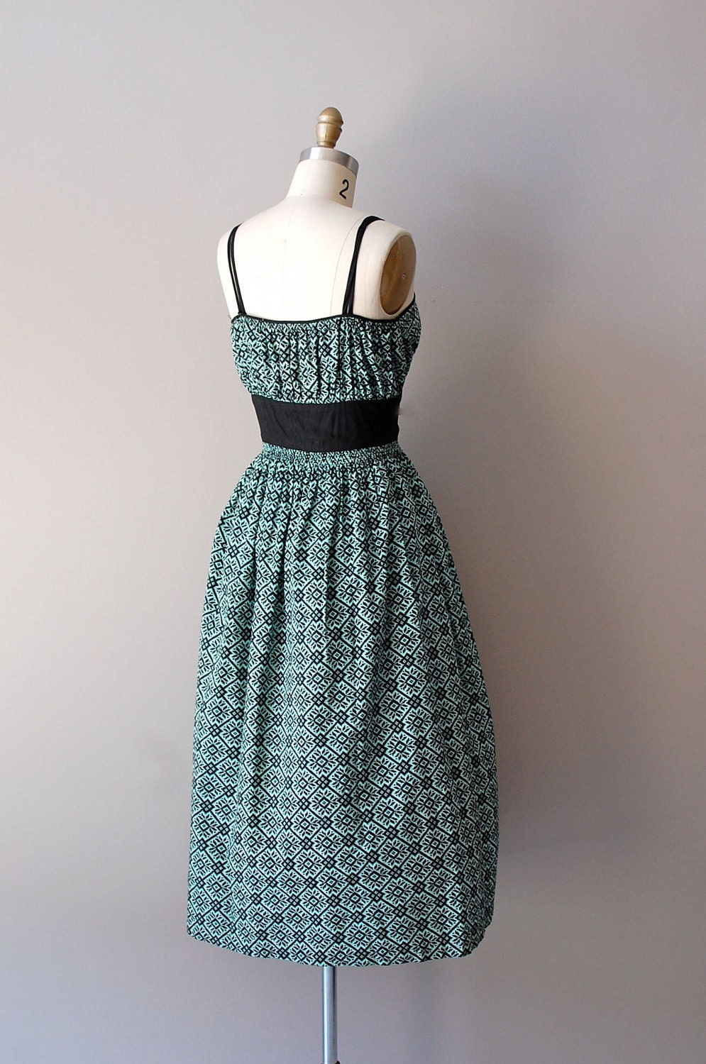 S A L E .... 1950s dress / 50s dress / Pixel Cross Stitch