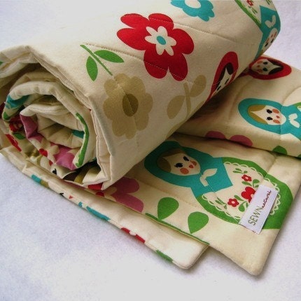 BABY Quilt Matryoshkas Crib Bedding with Organic Cotton - Eco-Friendly Russian Nesting Dolls Rainbow on Cream for Modern Kids