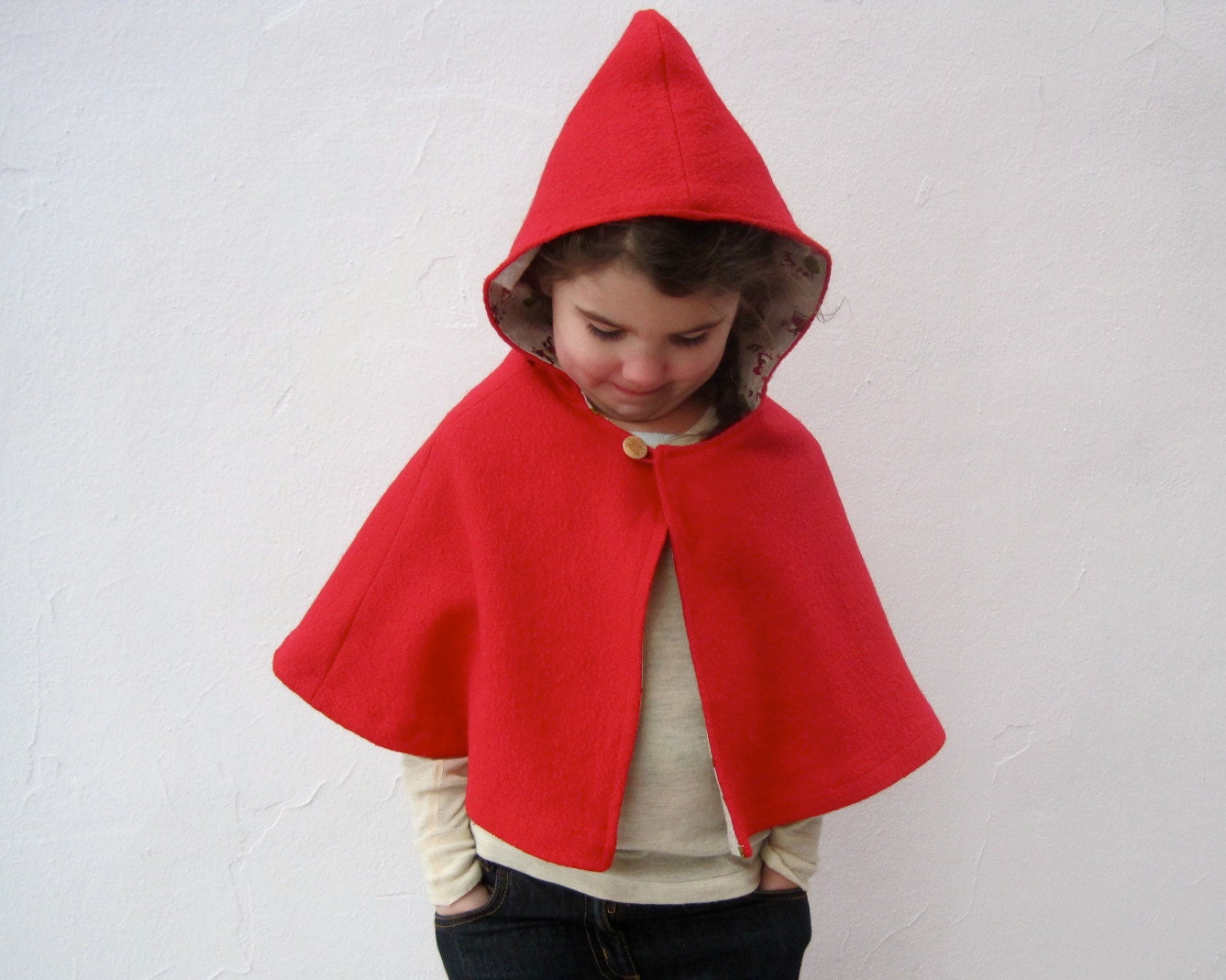 little red riding hood girls cape size 3T to 5T / boiled WOOL shrug with Japanese cotton lining / kids fairytale fashion