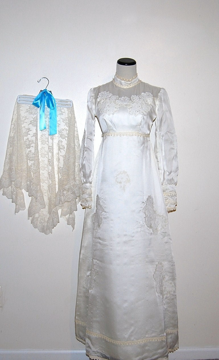 Vintage Wedding Gown 70s