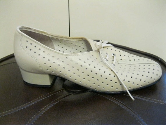 Vintage Perforated Hush Puppies Oxfords  Shoes by VelouriaVintage