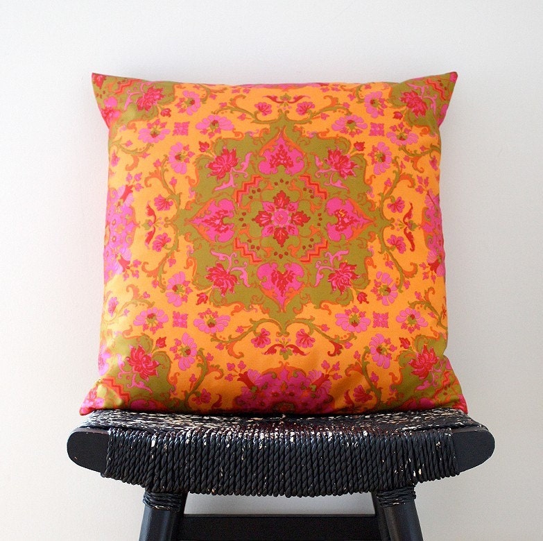 SHANGRI LA Silk Cushion Cover, Throw Pillow, 45 x 45 cm, 18 inch