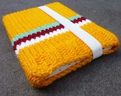 Laptop sleeve Macbook sleeve knitted - Yellow Vanilla Retro - 13 inch