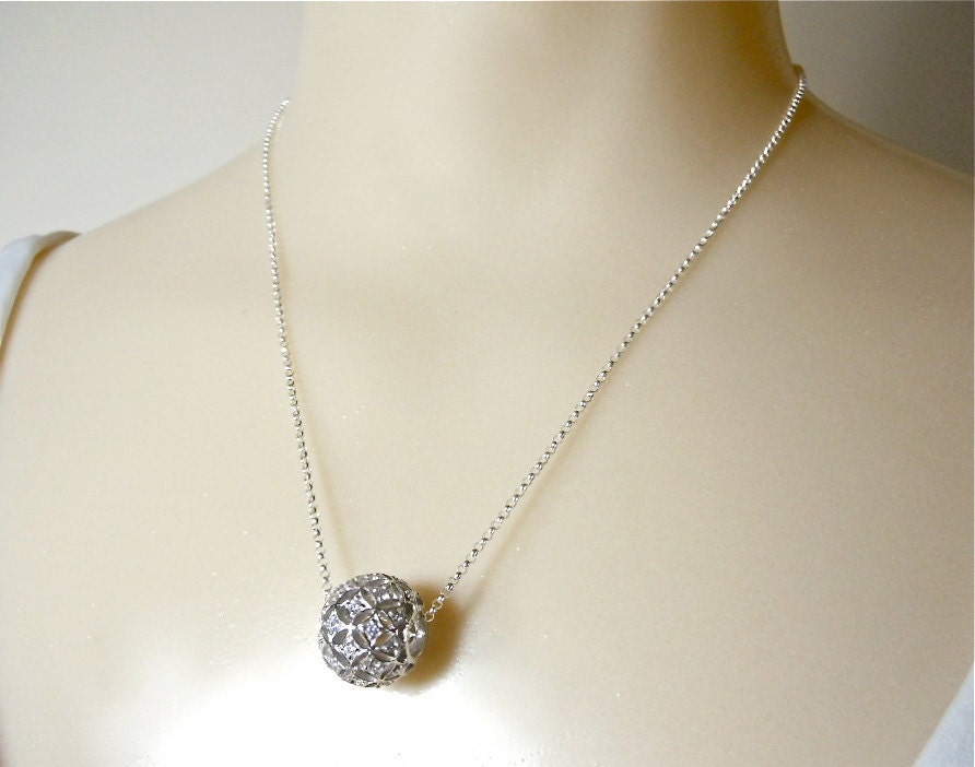 Art Deco Filigree Sparkle Necklace