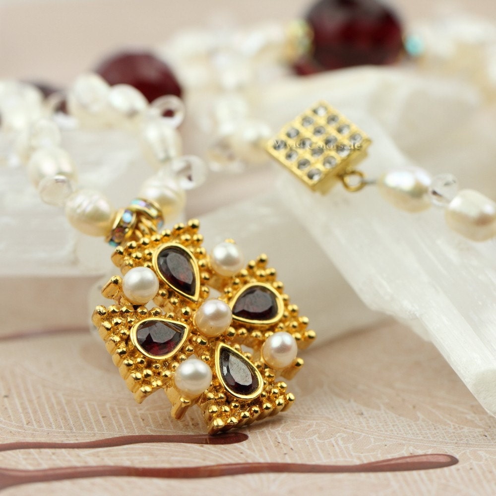 Elegant Victorian Style Freshwater Pearl Necklace - Ready to Ship - Handmade - by VividColors
