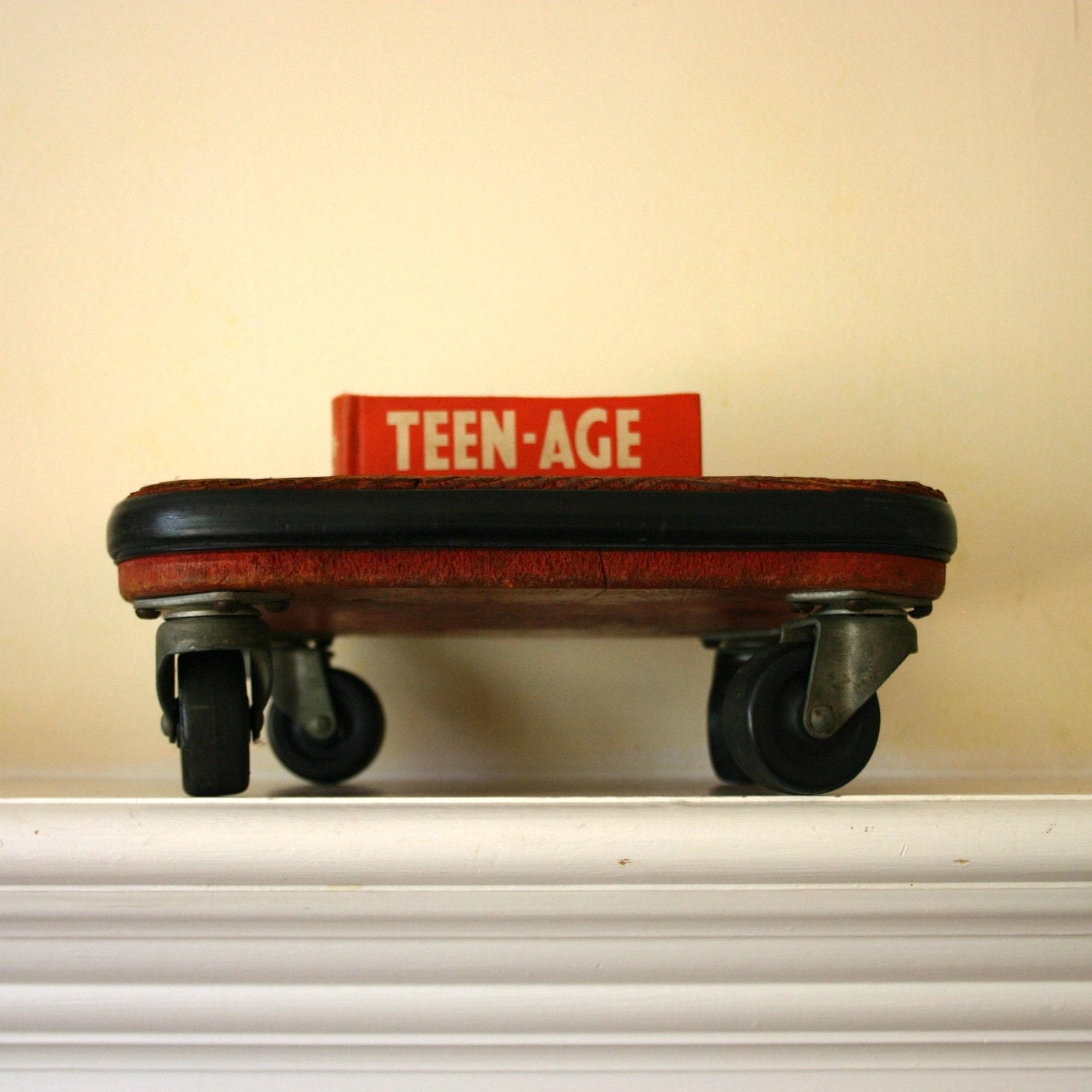 reserved for JOEL   please do not purchase        It's a Titus the original gym scooter 4 wheels and tons of vintage fun