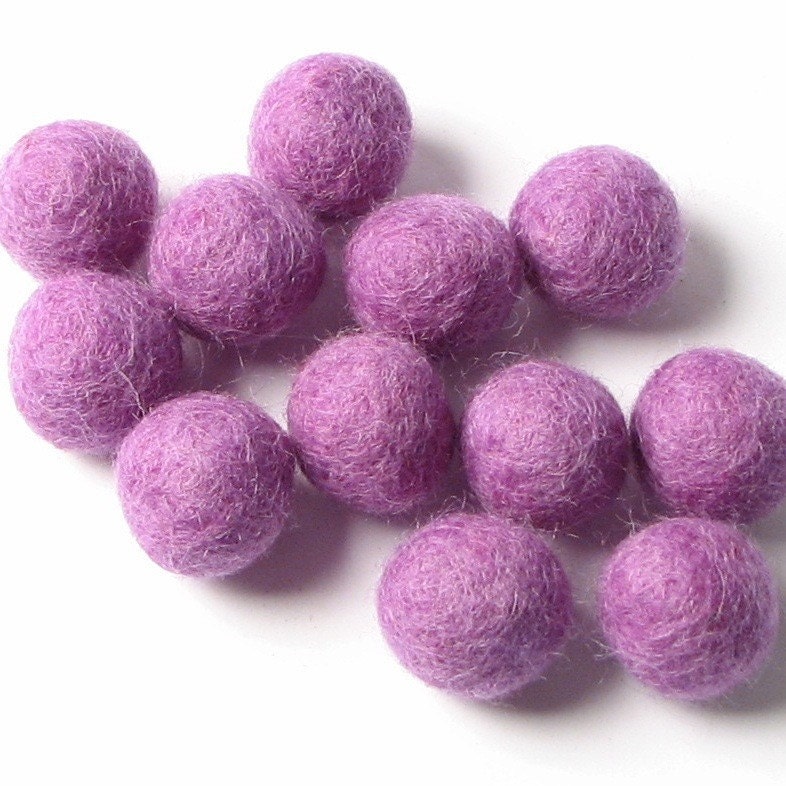 1CM Felt Balls/24-Piece - Lavender