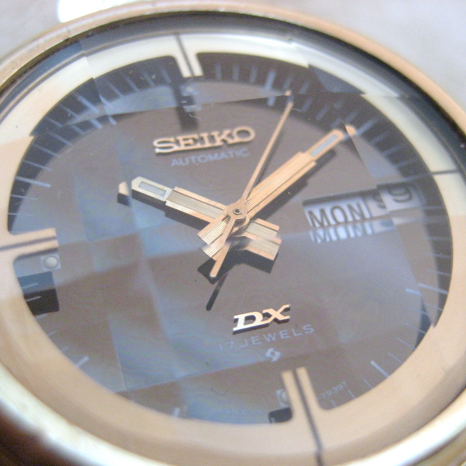 Vintage Gents Seiko DX Automatic Movement Model 6106-7689 circa 1970s - Rare and Collectible - Faceted Disco Ball Crystal