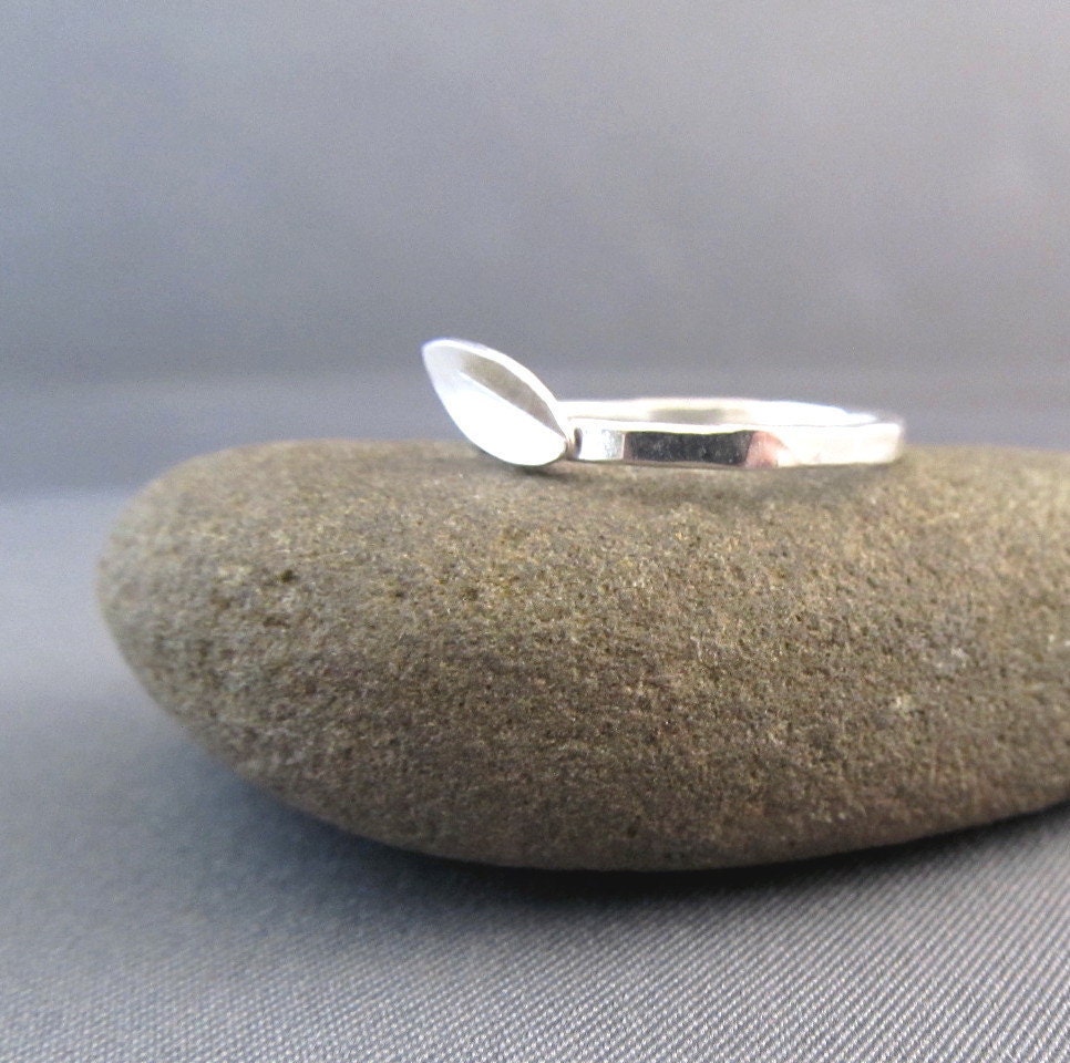 Leaf Stacking Ring in Sterling Silver