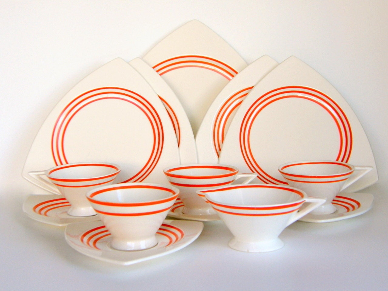 Atomic Art Deco Dinnerware: Vintage Salem China, Streamline & Tricorne Shapes, Creamsicle Orange Ring Pattern - Set of 4