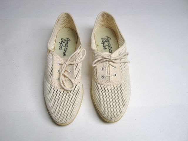 vintage 80s off white cut out see through tennis shoes 6.5