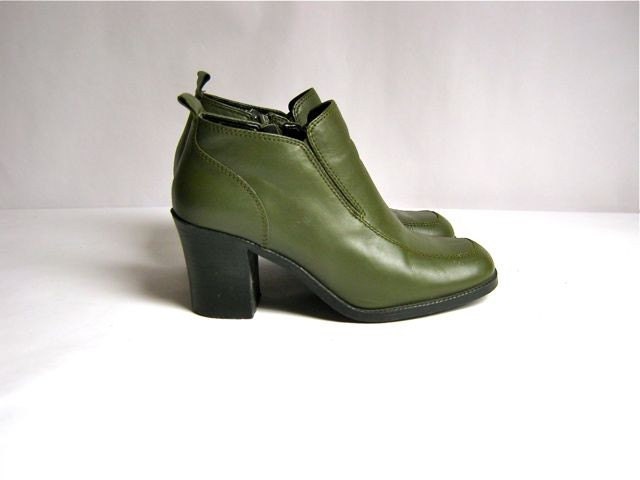 vintage-olive-green-ankle-boots-8-by-dirtybirdiesvintage-on-etsy