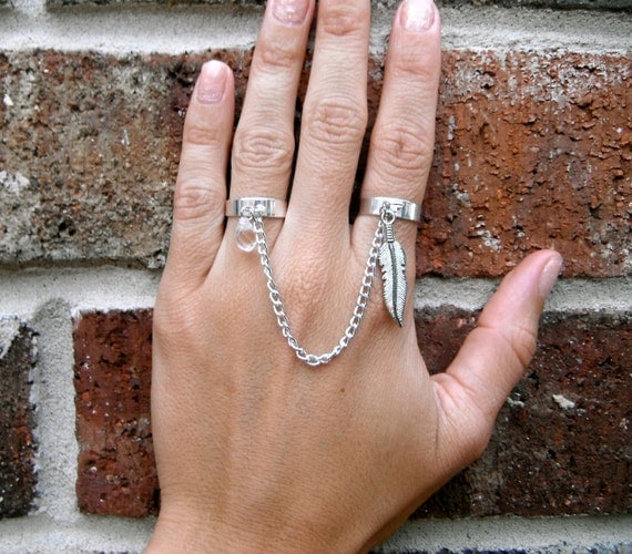 Feather & Silver Double Connected Chain Ring
