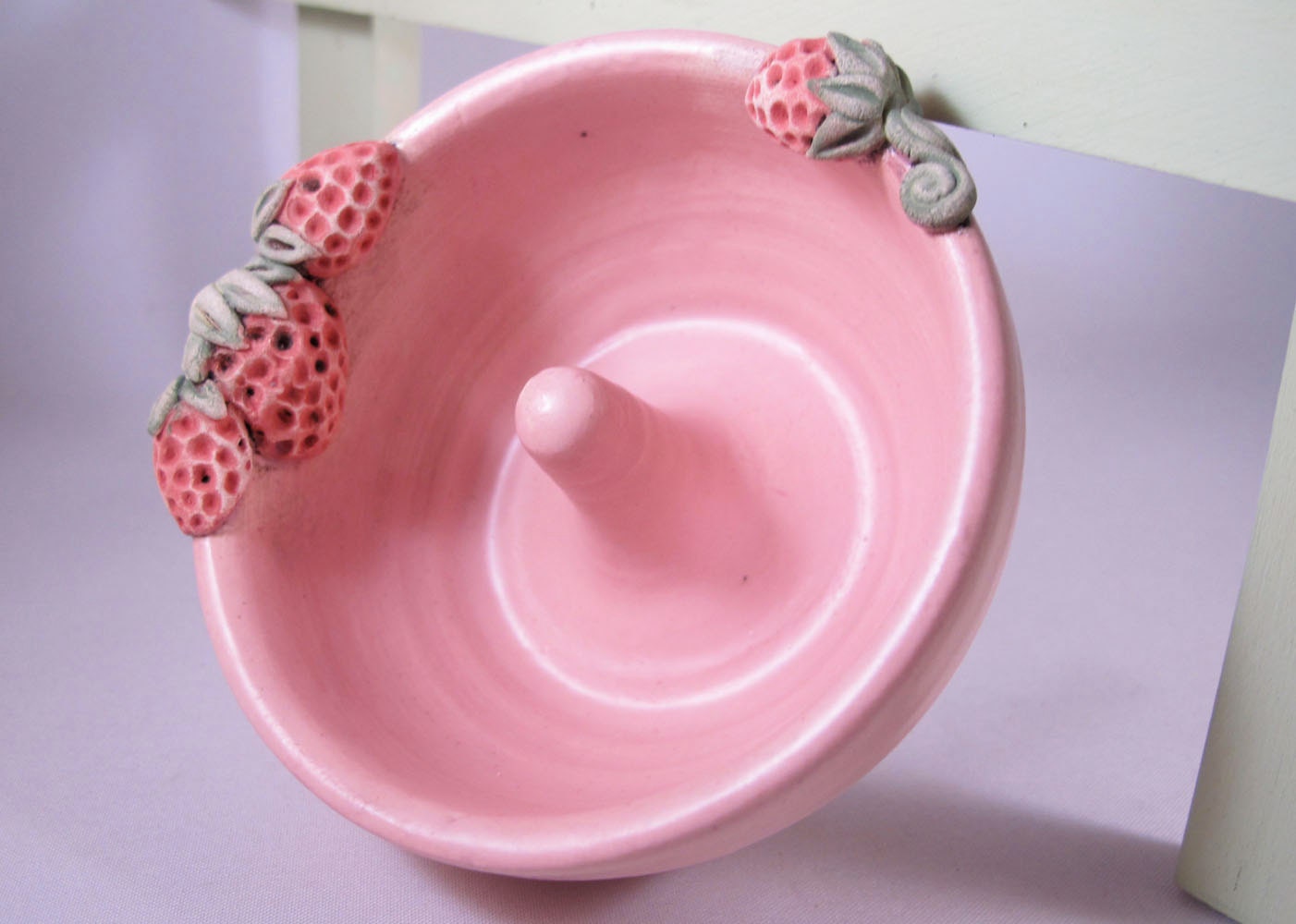 Ceramic Ring Holder - Pink Strawberry