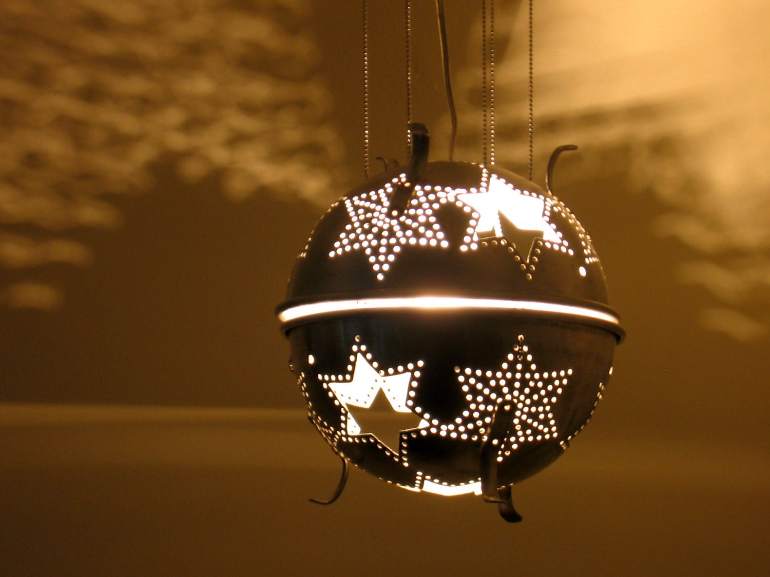 Sputnik 4X star colander lantern