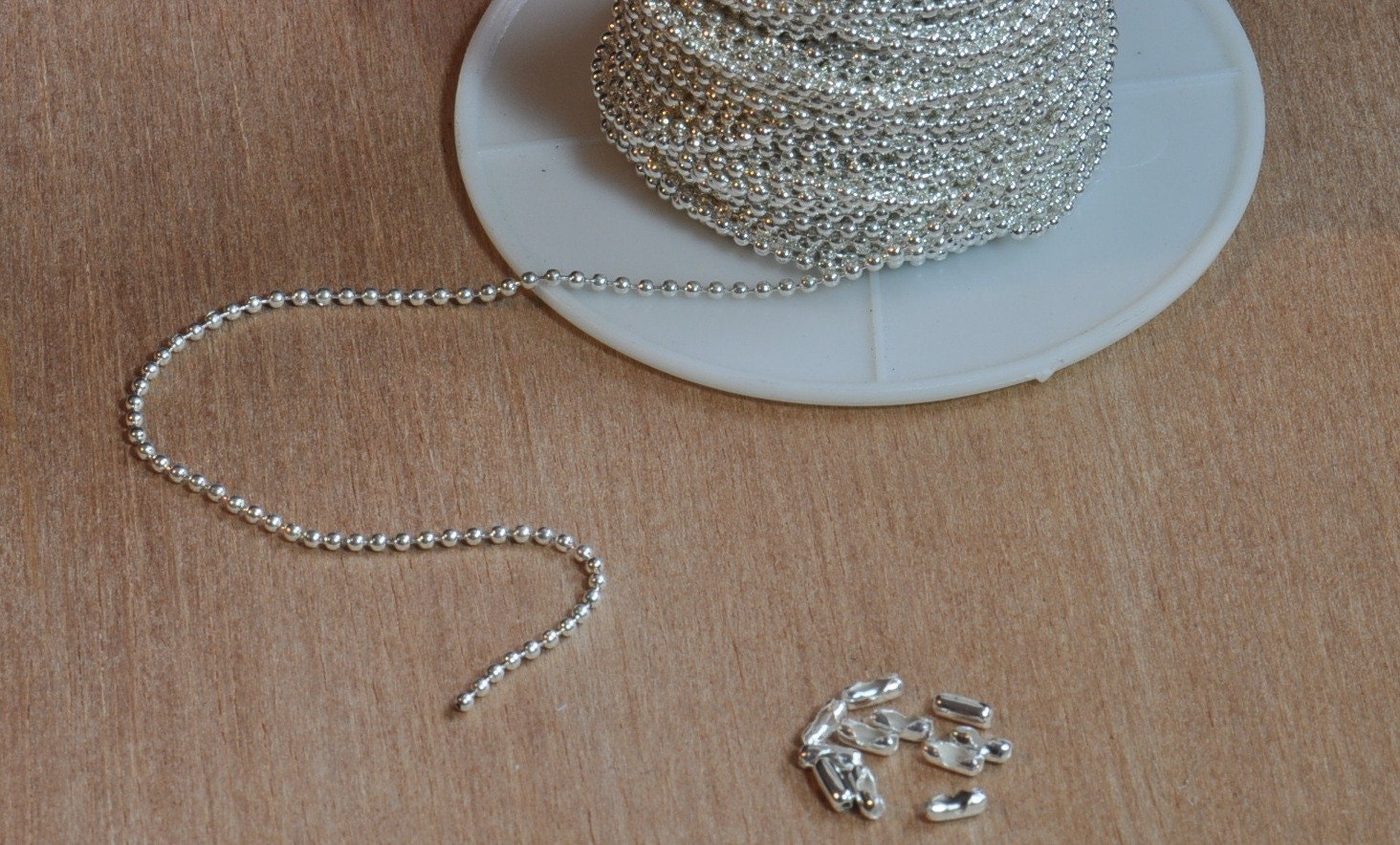 New--Shiny Silver Plated Ball Chain Spool 1.5 mm--50 Feet with 50 connectors. Looks great with all your pendants