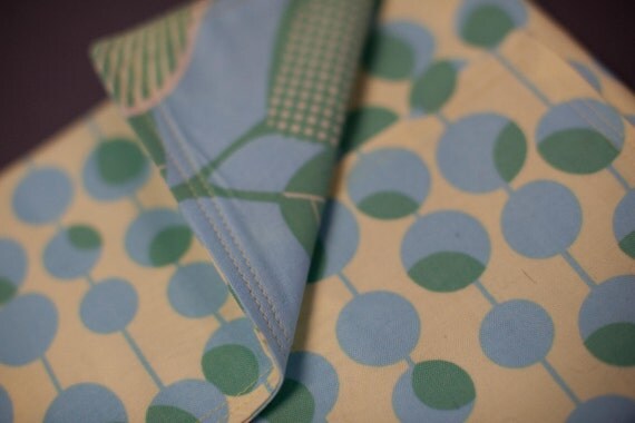 Weaning Place Setting (Amy Butler Leaf and Circle Print)