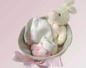 Baby shower basket for baby girl: white and pink hand knit hat and Mary Jane booties