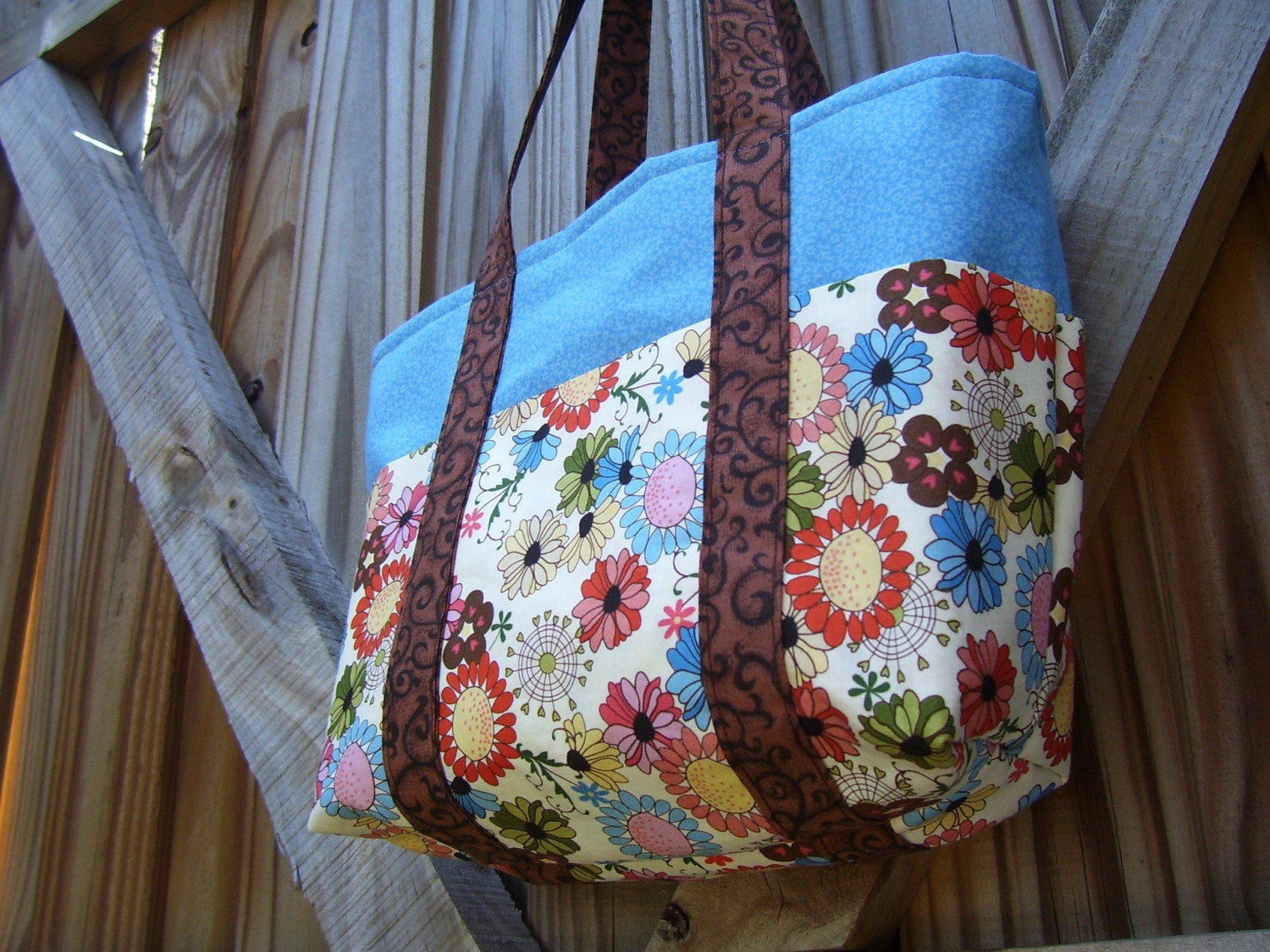 Six Pocket purse - Brown, blue and retro flowers