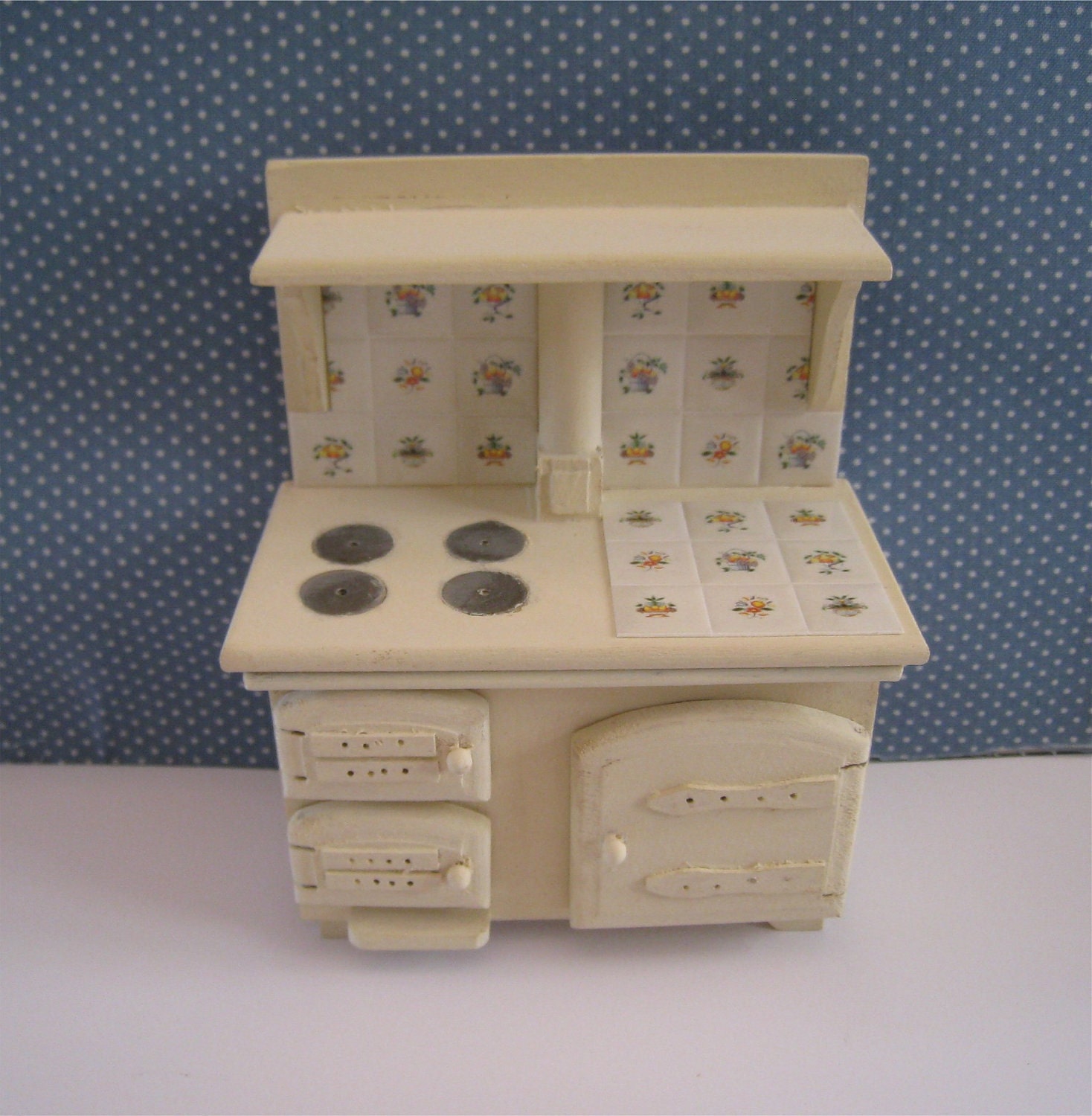 Rustic stove,  Twelfh scale dollhouse miniature