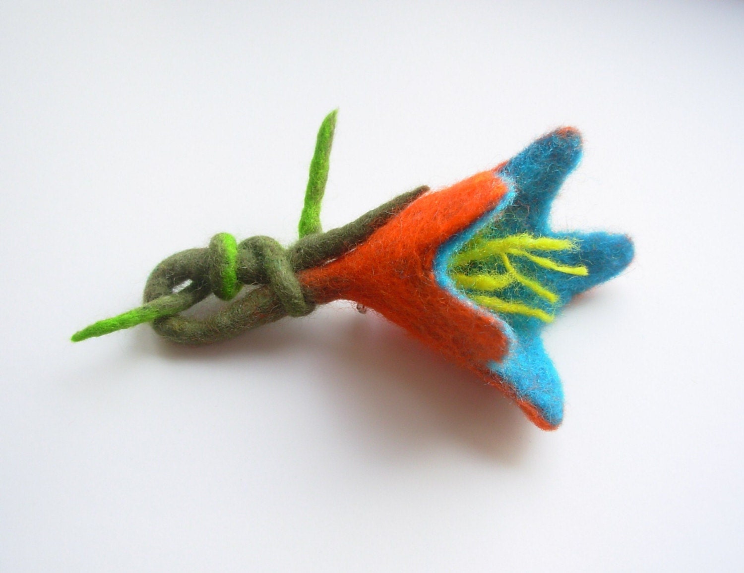 Flower felt brooch