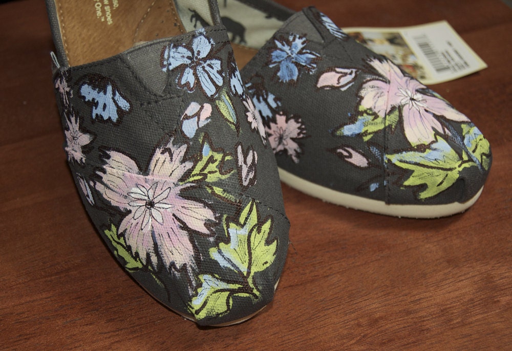 Custom TOMS - Field Journal Flowers, you pick the size, color, flowers