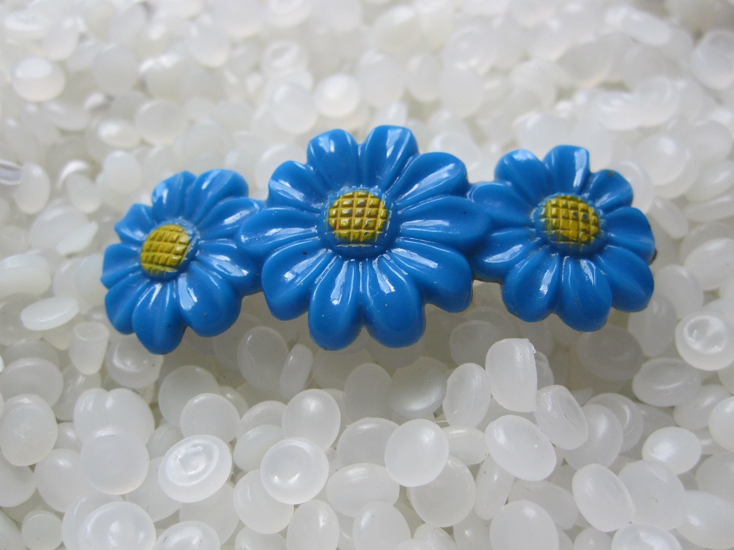 vintage barrette blue daisy
