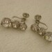 1950s rhinestone screw back earrings (A30)