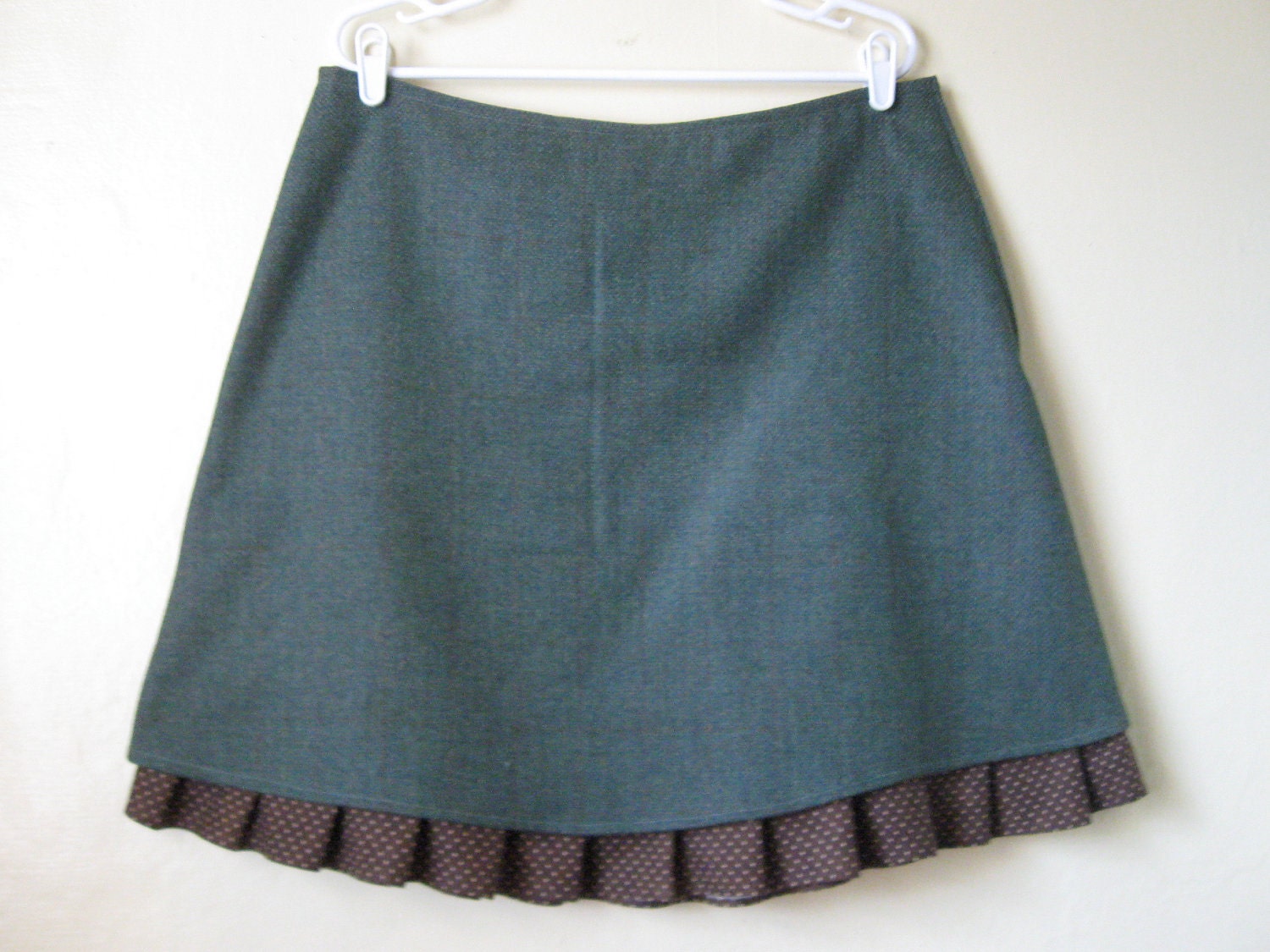 RESERVED FOR ALEXA Woodsy Winter ruffle front skirt