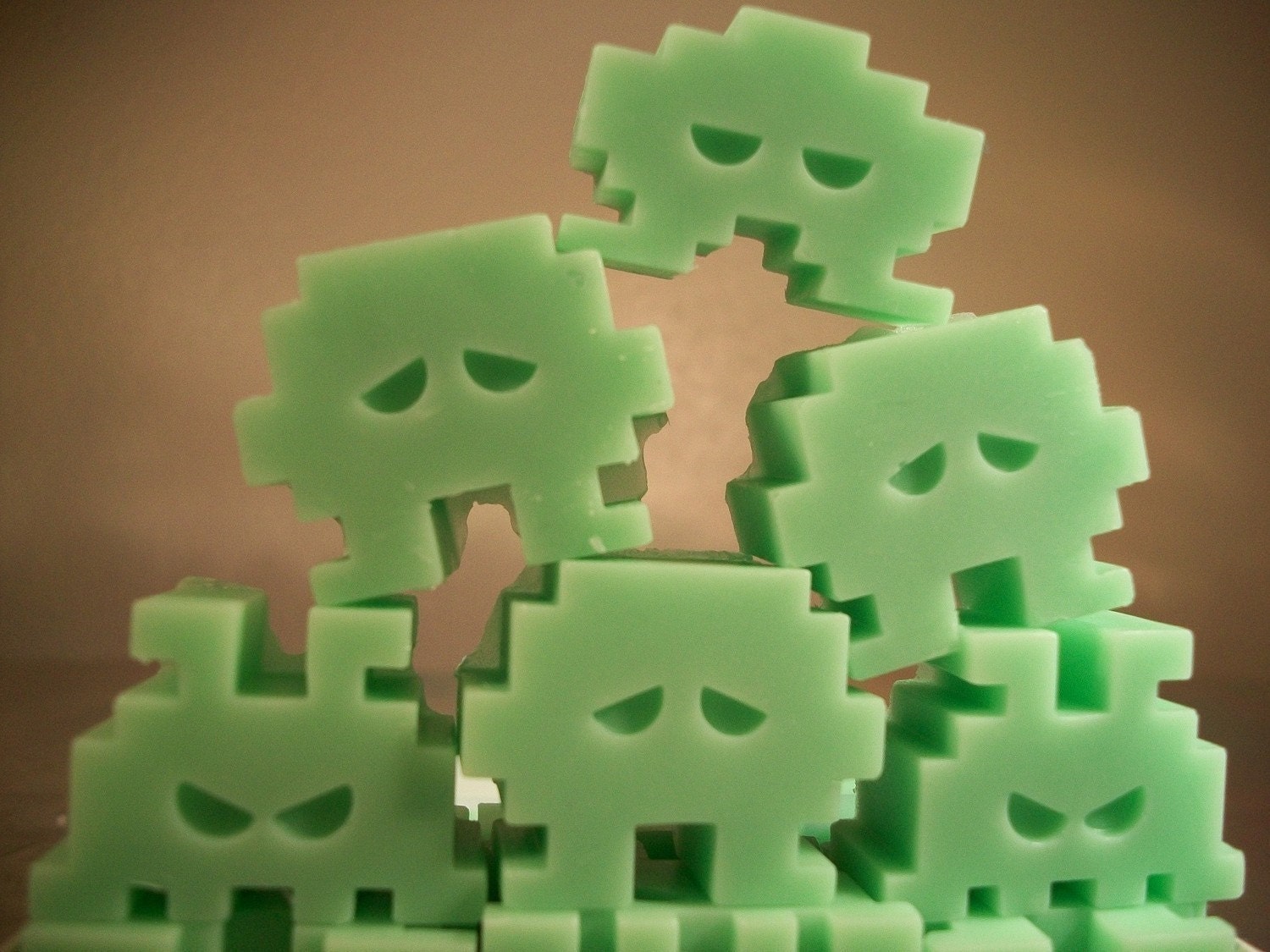 Aliens Soap 24 pieces green collection, Energy Citrus scent