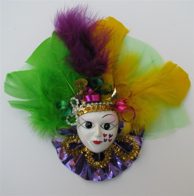 Mardi Gras Mask Purple Swirl Pin