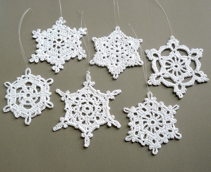 6 Crochet Christmas Decorations -- Large Snowflake Assortment ST3, in White