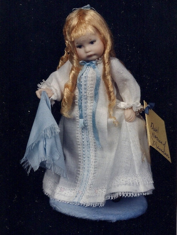Clearance Item - Complete Kit for One Inch Scale Porcelain Doll - Sleepy Time Heather