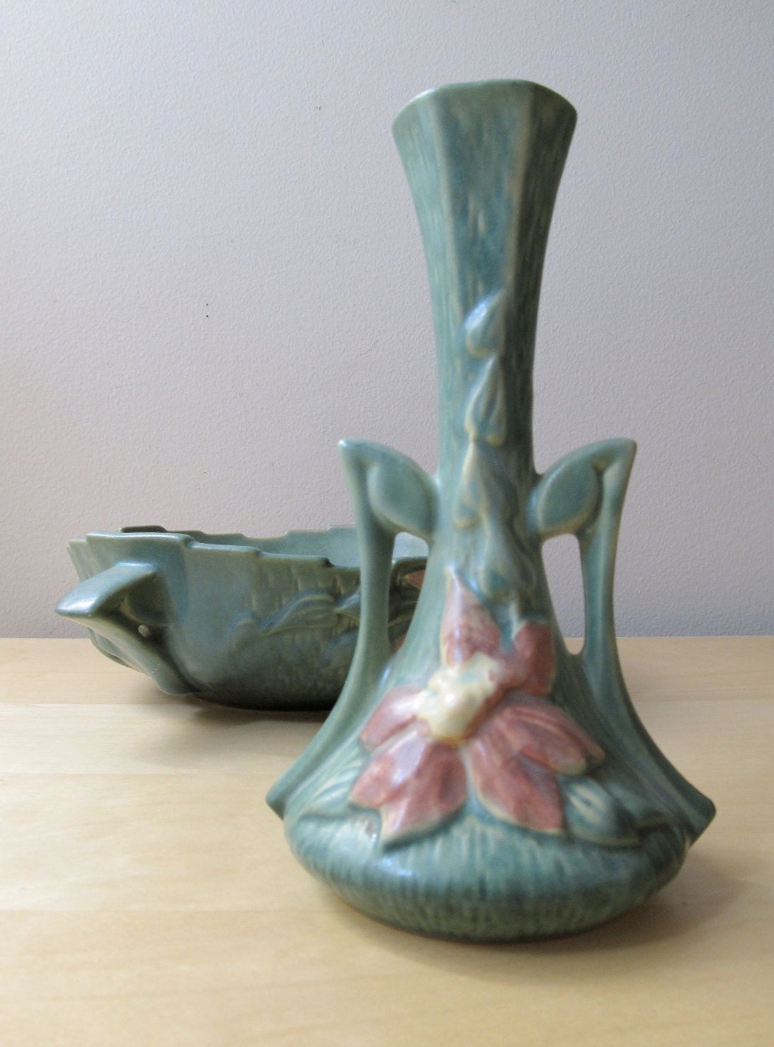 roseville art pottery bud vase 1877 grayed jade and by ionesAttic