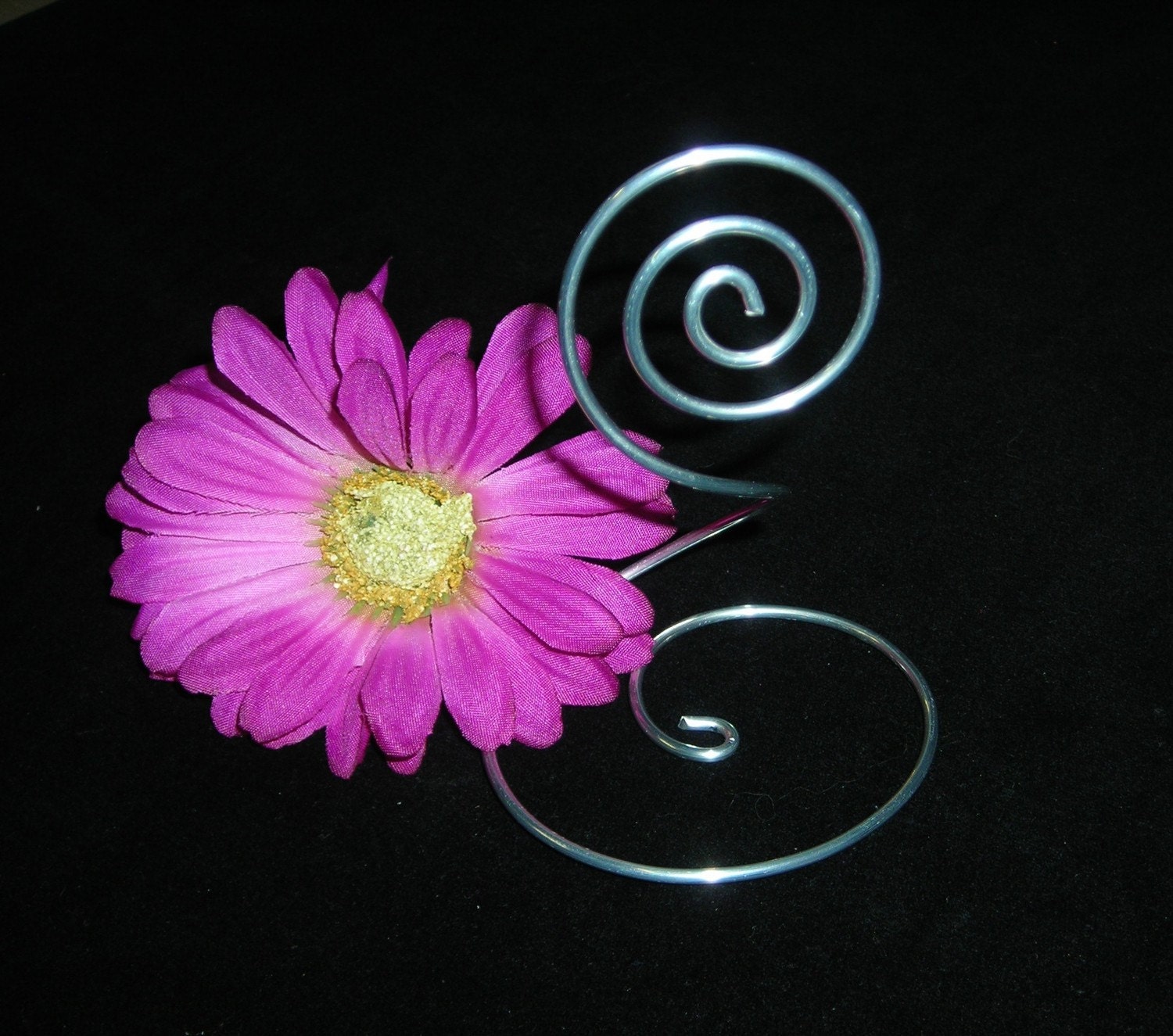 6 WIRE CARD HOLDERS  Whimsical and Elegant Swirls Photo Holders Menu Cards Table numbers and more