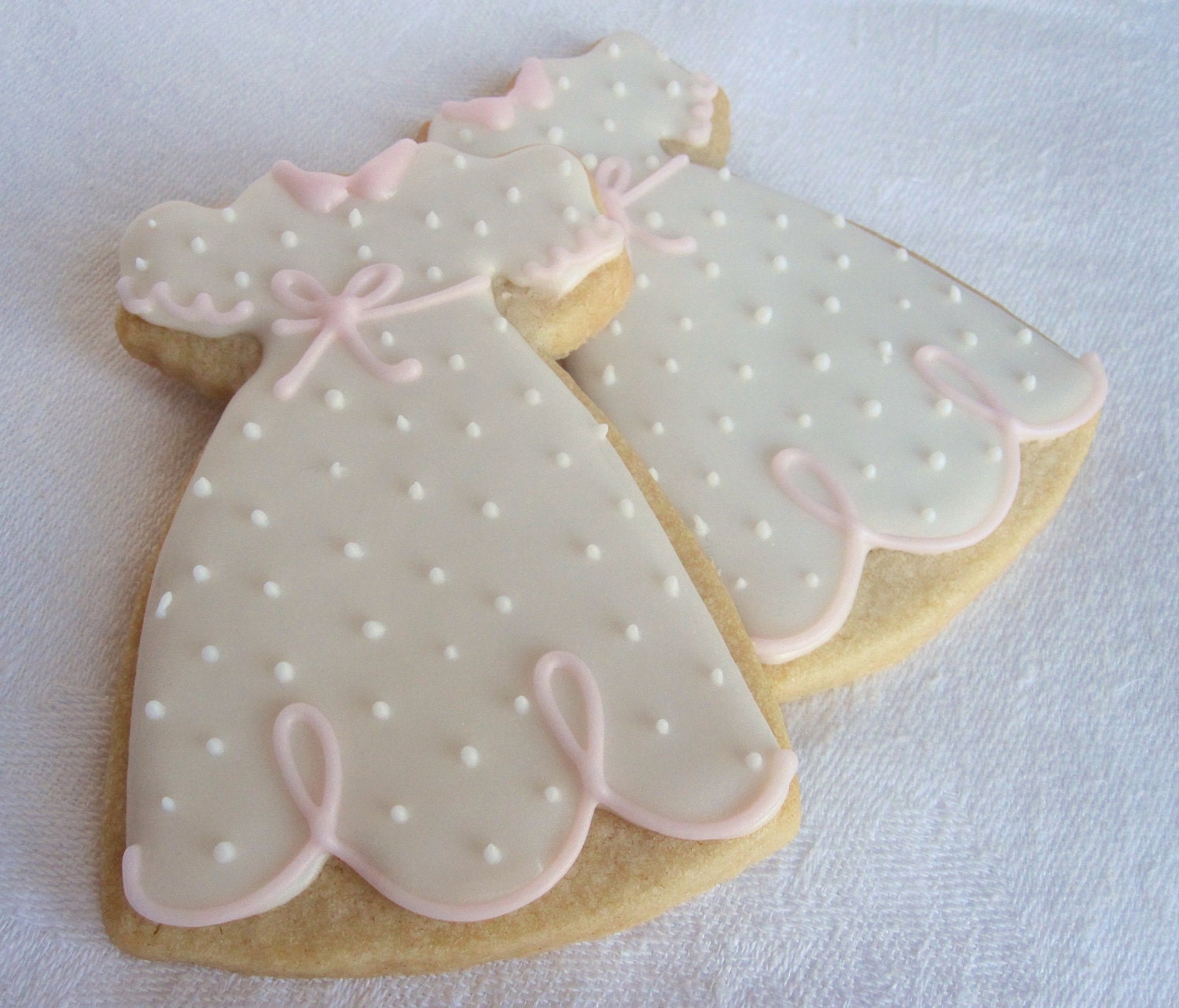 HER FAVORITE DRESS Sugar Cookie Party Favors, 1 Dozen