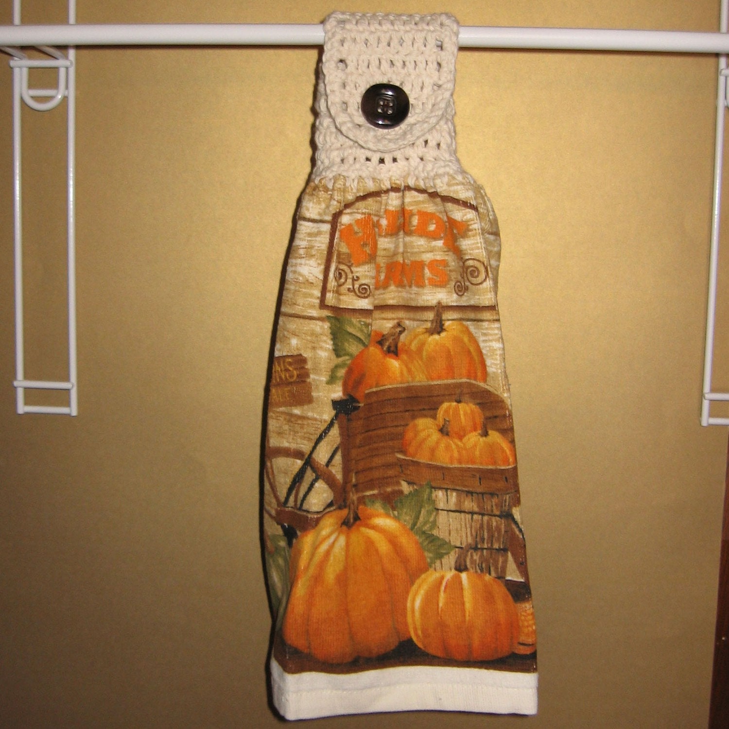 Hillside Farms Crocheted Top Towel-KOE3