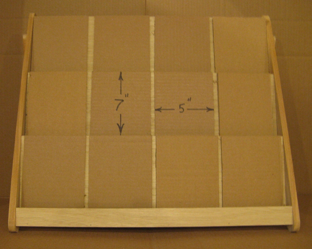 Craft show display greeting card slot