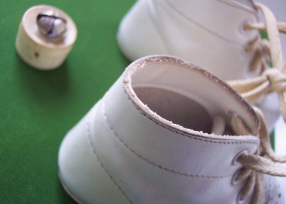 Baby Shoes 1950s with Shoe String Bells by bedouin on Etsy