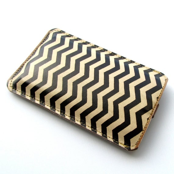 Leather iPhone case (All) iTouch case (All) case HTC case - Zig Zag - Chevron  design