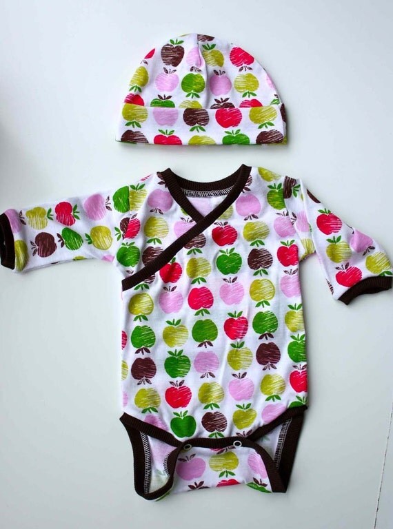 Newborn Apple Kimono Style Onesie and Hat Set by ZaaBerry on Etsy Newborn Apple Kimono Style Onesie and Hat Set by ZaaBerry on Etsy