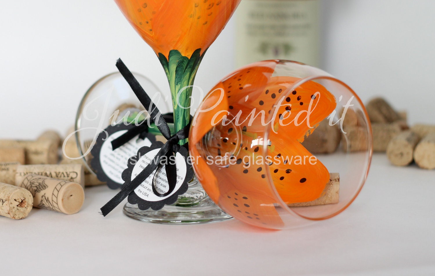 Tiger lilly wine glass in orange that is hand painted.  FREE personalization and dishwasher safe