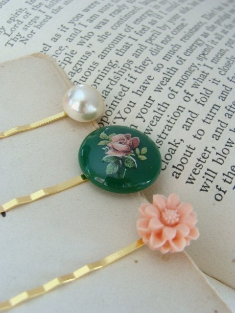 Sweet And Simple Hair Pins. Gold FREE SHIPPING