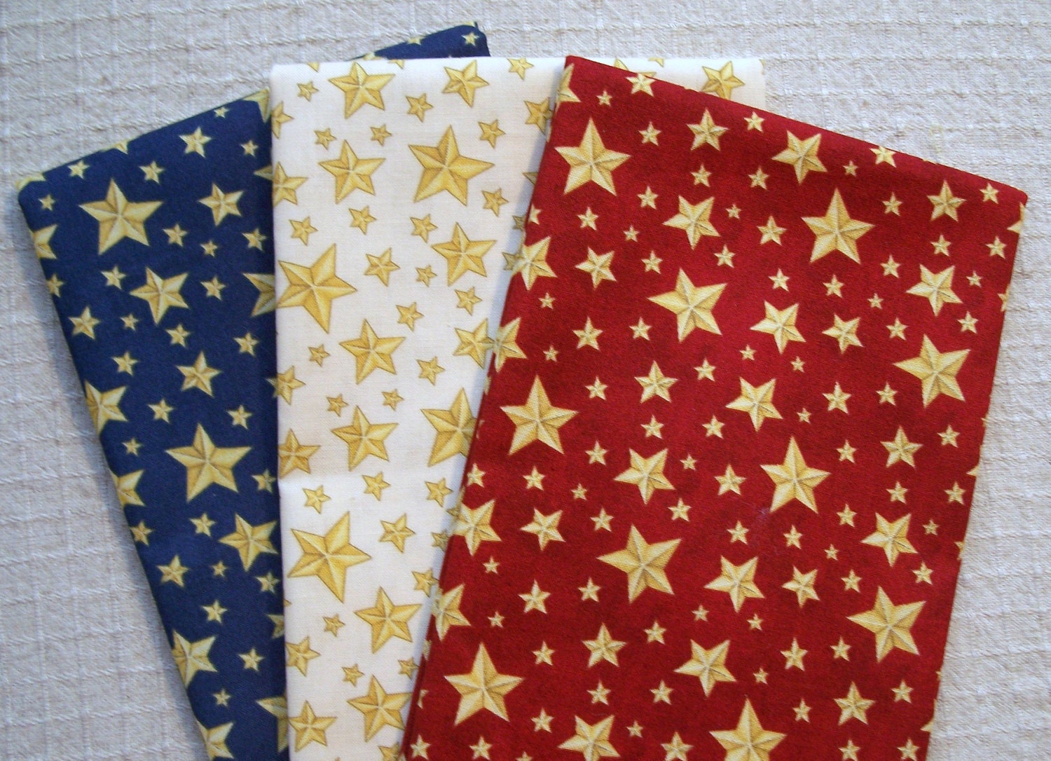 Patriotic Star Medley - 3 Fat Quarter Medley (No.130) - Designer Quilt Fabric