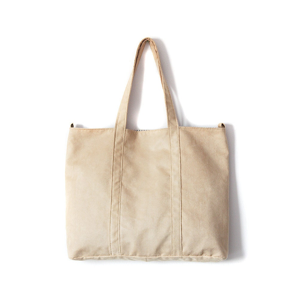 RIIA in sand vegan suede