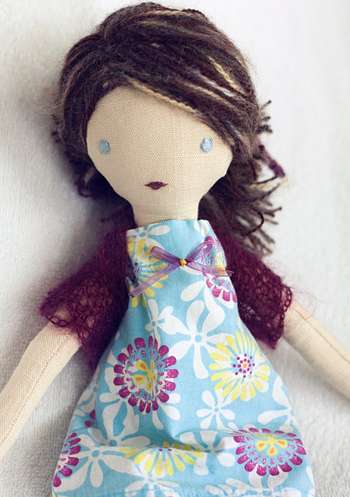 Lulu - dressable cloth doll